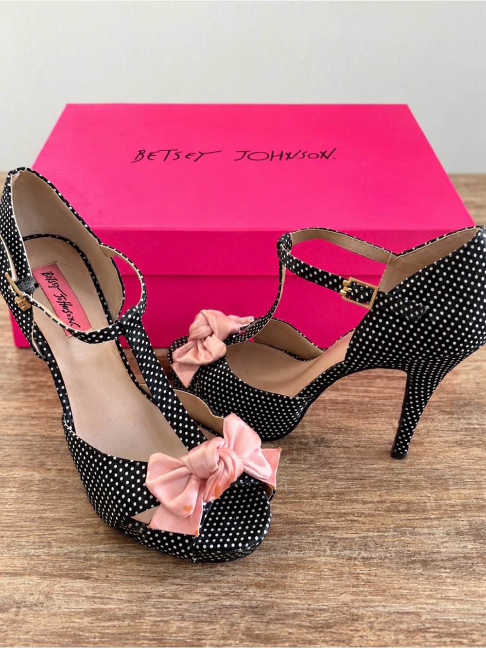 Betsey Johnson Polka Dot Peep Toe Heels Pink Bows Leopard Soles